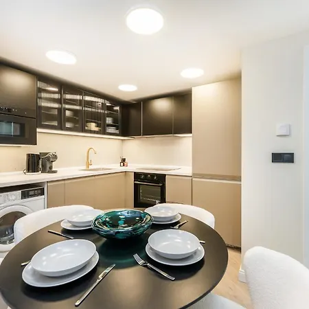 Lublanska - Stylish Lofts By Rentero Lägenhet